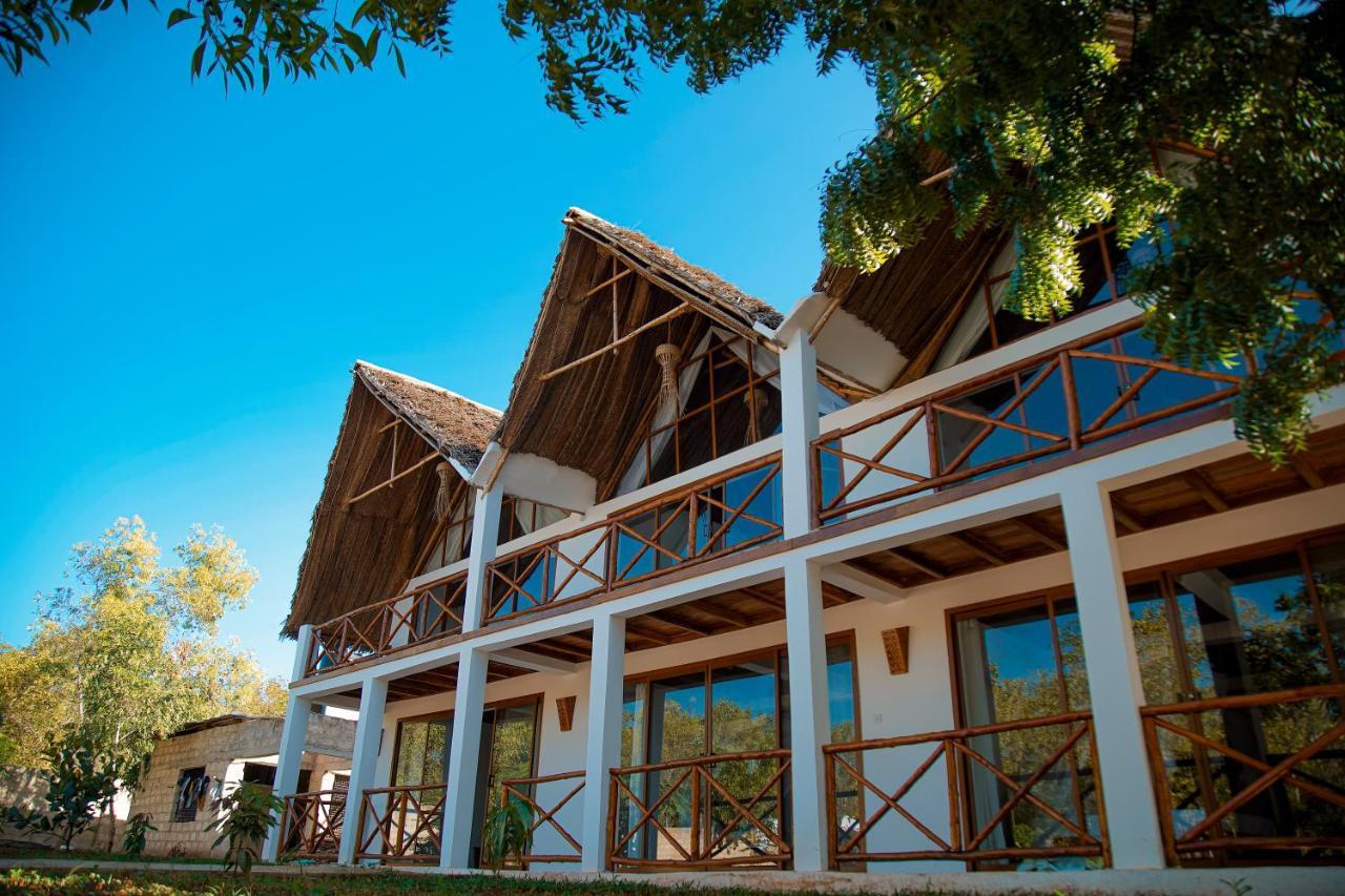 Kidoti Bay Hotel Exterior photo