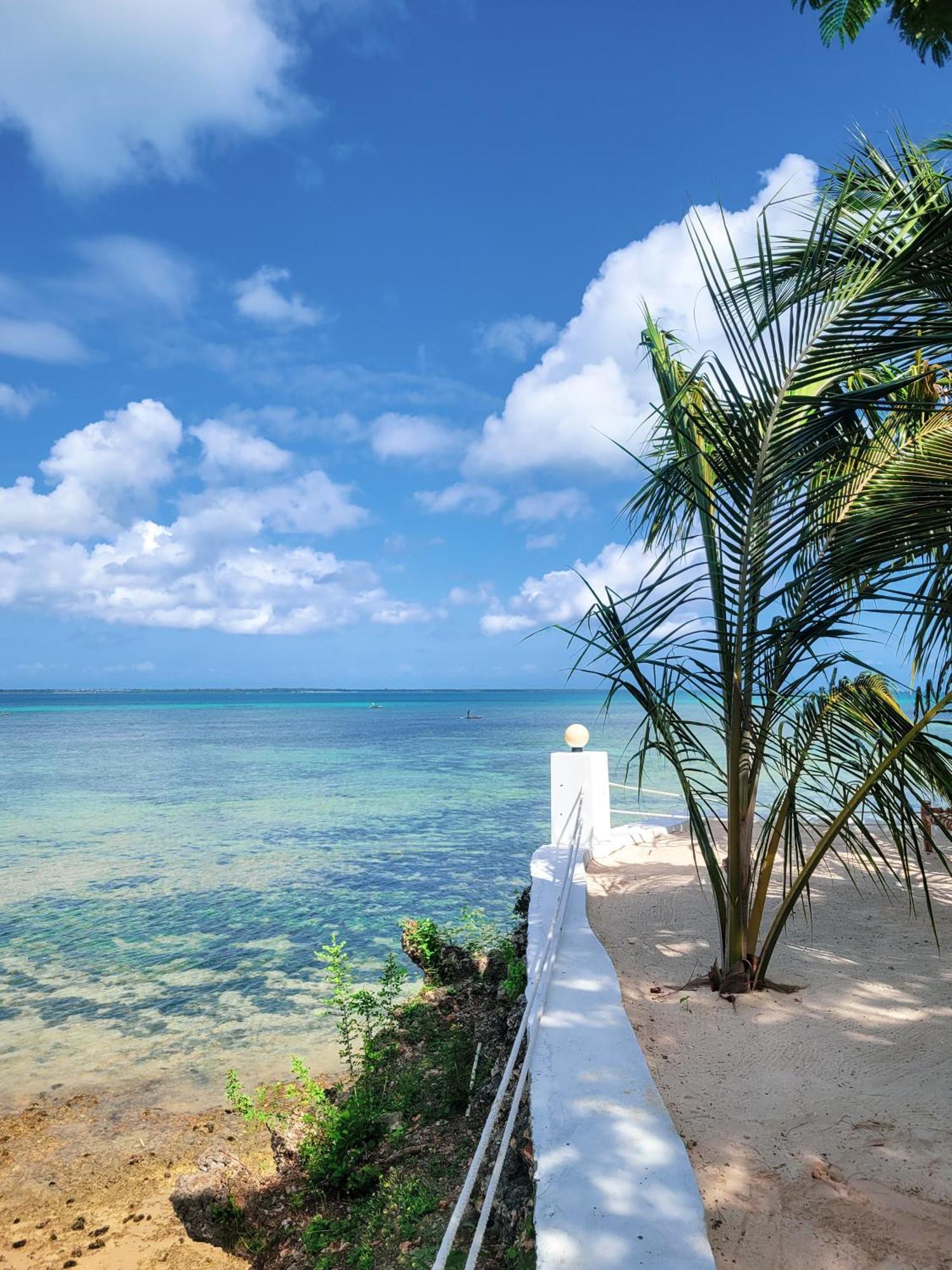 Kidoti Bay Hotel Exterior photo