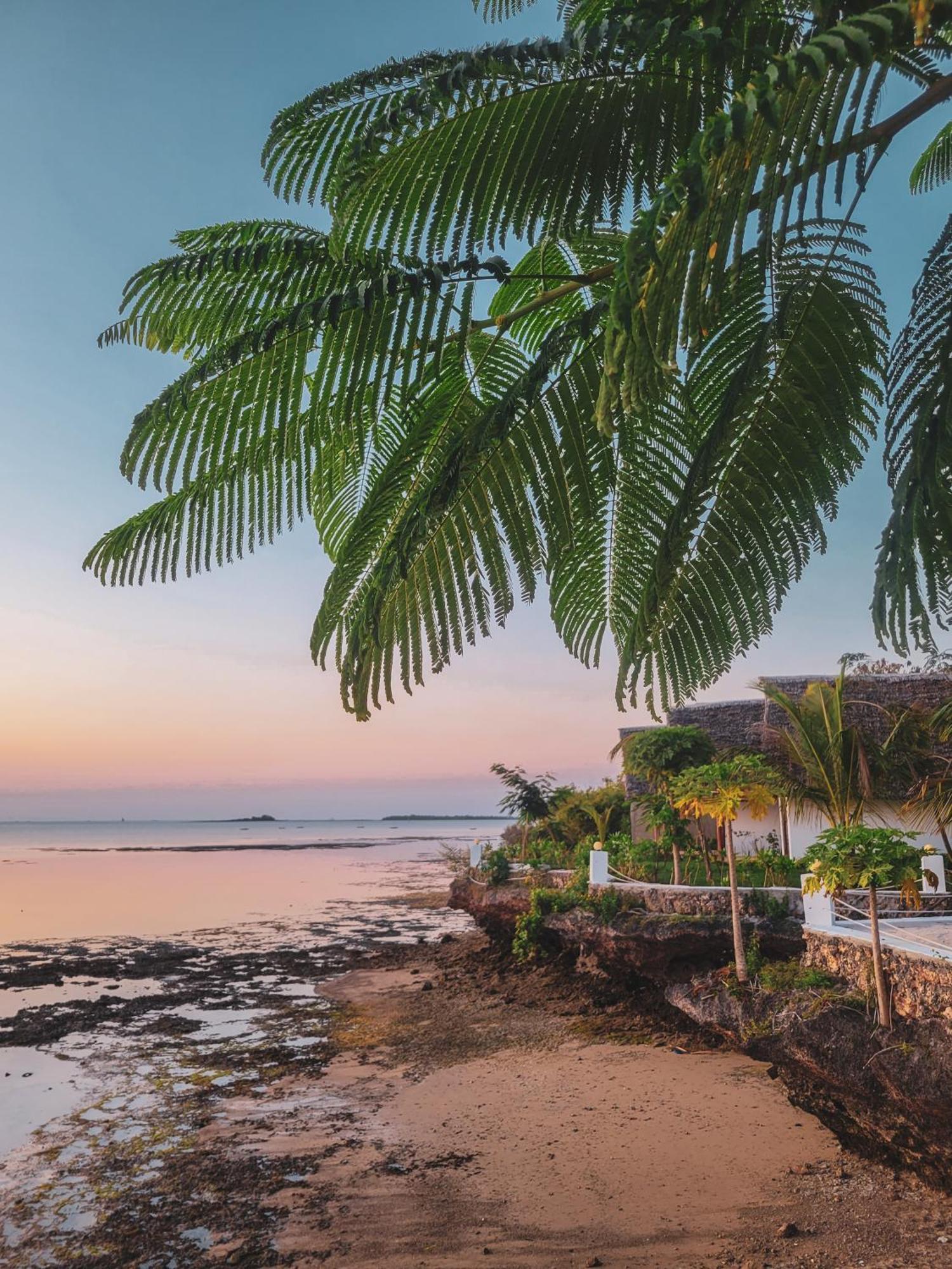 Kidoti Bay Hotel Exterior photo