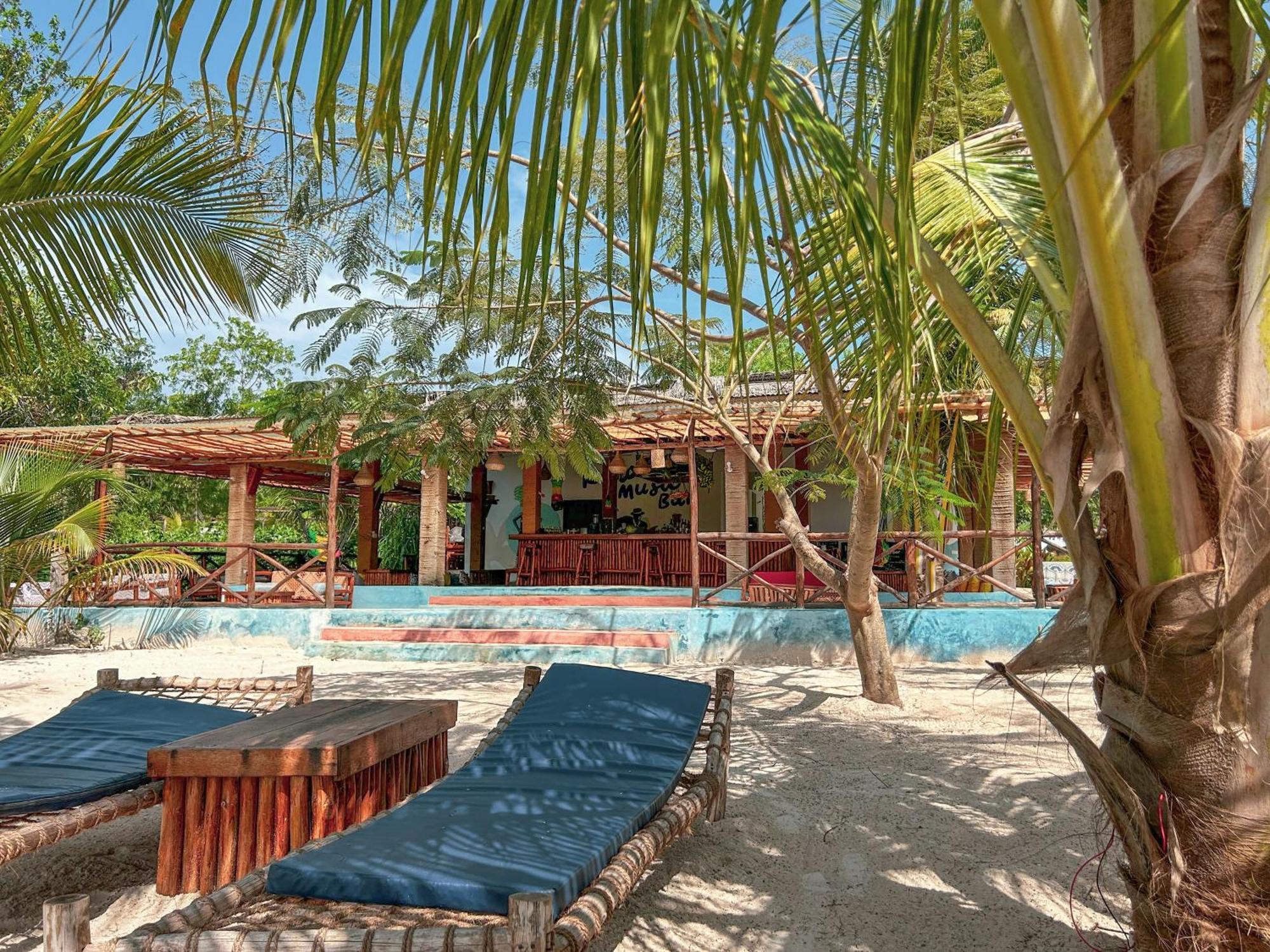 Kidoti Bay Hotel Exterior photo